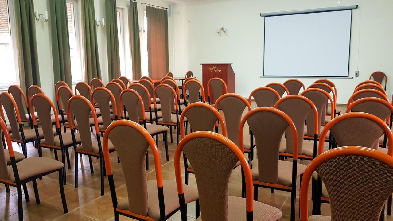 Hotel Metro 쿠드즈코 외부 사진